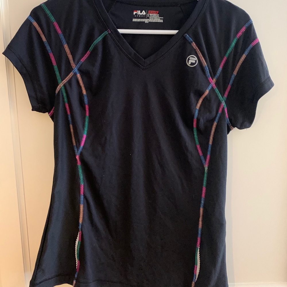 Athletic shirt